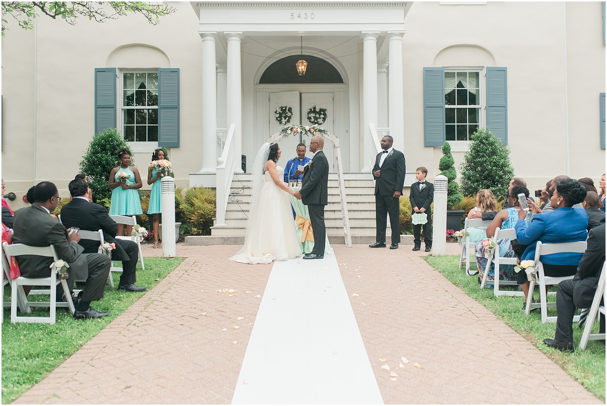 Oakland Manor Wedding Columbia Maryland by Megan Bennett Photography